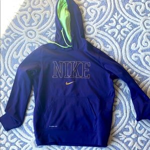 NIKE women’s therma-fit sweatshirt LIKE NEW